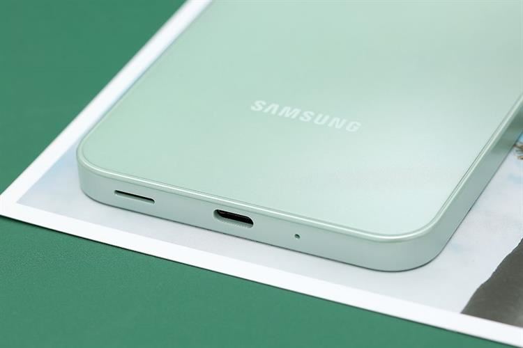 Điện thoại Samsung Galaxy A16 8GB/256GB Màu Xanh lá