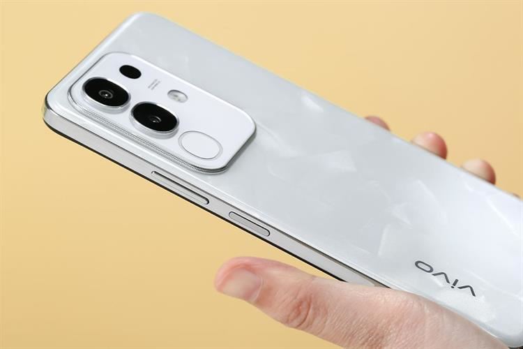 Điện thoại vivo Y29 8GB/256GB Màu Trắng