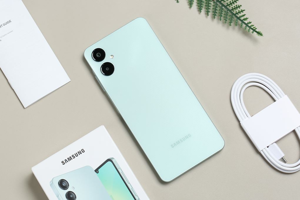 Điện thoại Samsung Galaxy A06 5G 4GB/128GB Màu Xanh lá