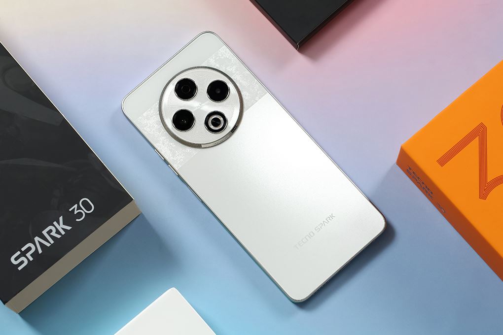 Tecno Spark 30 8GB/128GB - 14