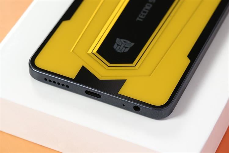 Điện thoại Tecno Spark 30 8GB/128GB Màu Vàng