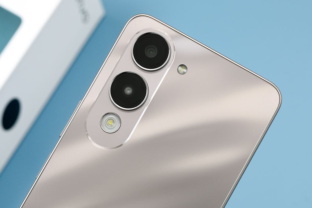 Điện thoại vivo Y04 4GB/64GB Trắng - Vàng - 6