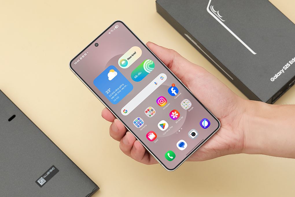 Điện thoại Samsung Galaxy S25 Edge 5G 12GB/512GB Màu Bạc