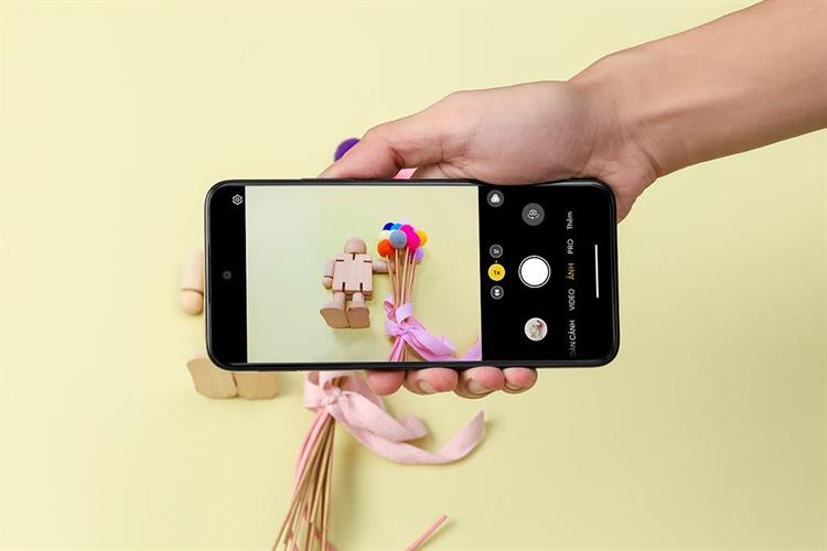 Điện thoại TCL 605 4GB/128GB Màu Đen