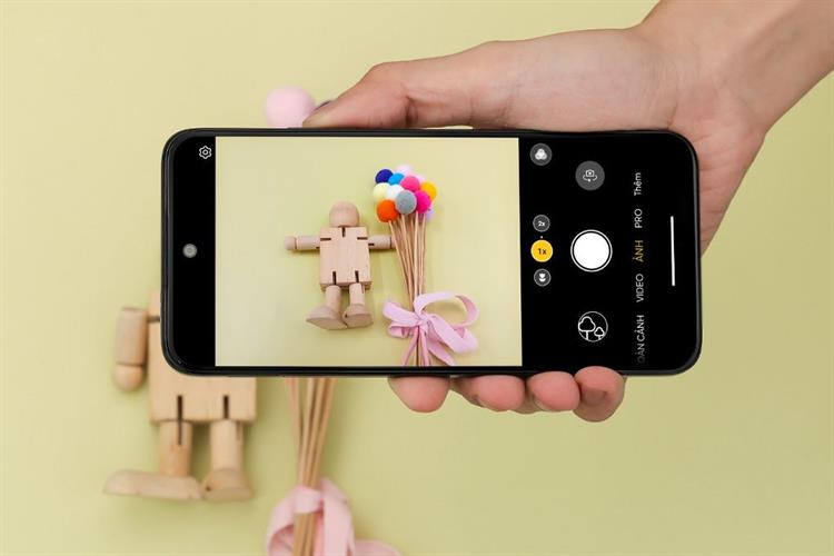 Điện thoại TCL 605 8GB/256GB Màu Đen