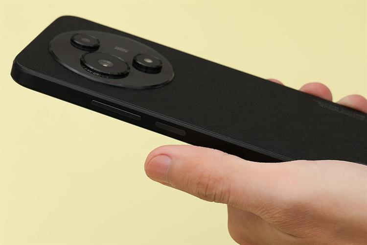 Điện thoại TCL 605 8GB/256GB Màu Đen