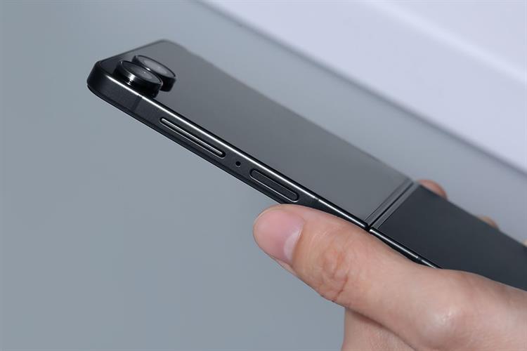 Điện thoại Samsung Galaxy Z Flip7 5G 12GB/256GB Màu Đen