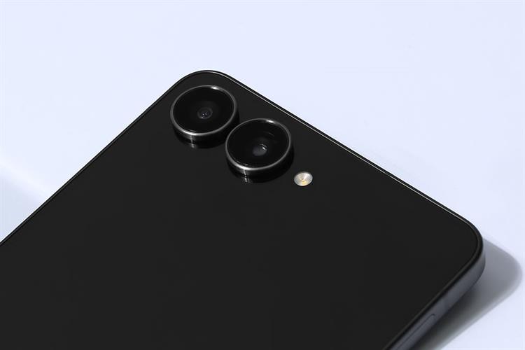 Điện thoại Samsung Galaxy Z Flip7 5G 12GB/256GB Màu Đen