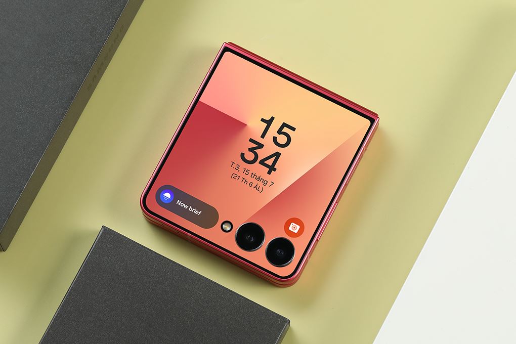 Điện thoại Samsung Galaxy Z Flip7 5G 12GB/256GB Màu Đỏ