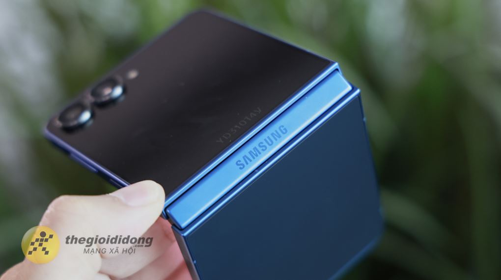 Samsung Galaxy Z Flip7 5G 12GB/512GB - Bản lề chắc chắn Samsung Galaxy Z Flip7 5G 12GB/512GB - Bản lề chắc chắn