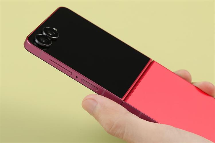 Điện thoại Samsung Galaxy Z Flip7 5G 12GB/512GB Màu Đỏ