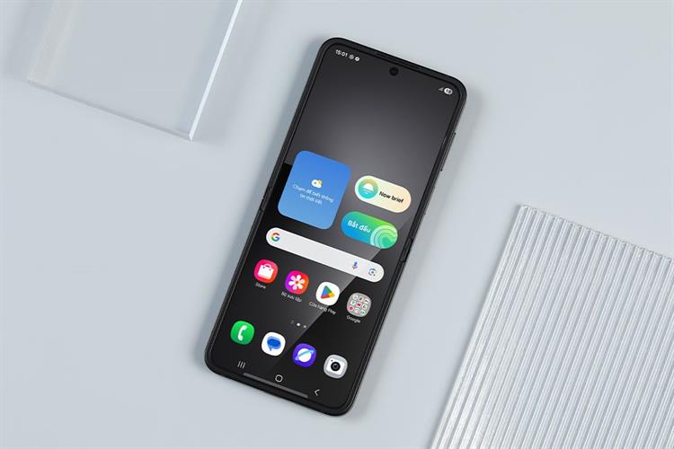 Điện thoại Samsung Galaxy Z Flip7 FE 5G 8GB/128GB Màu Đen