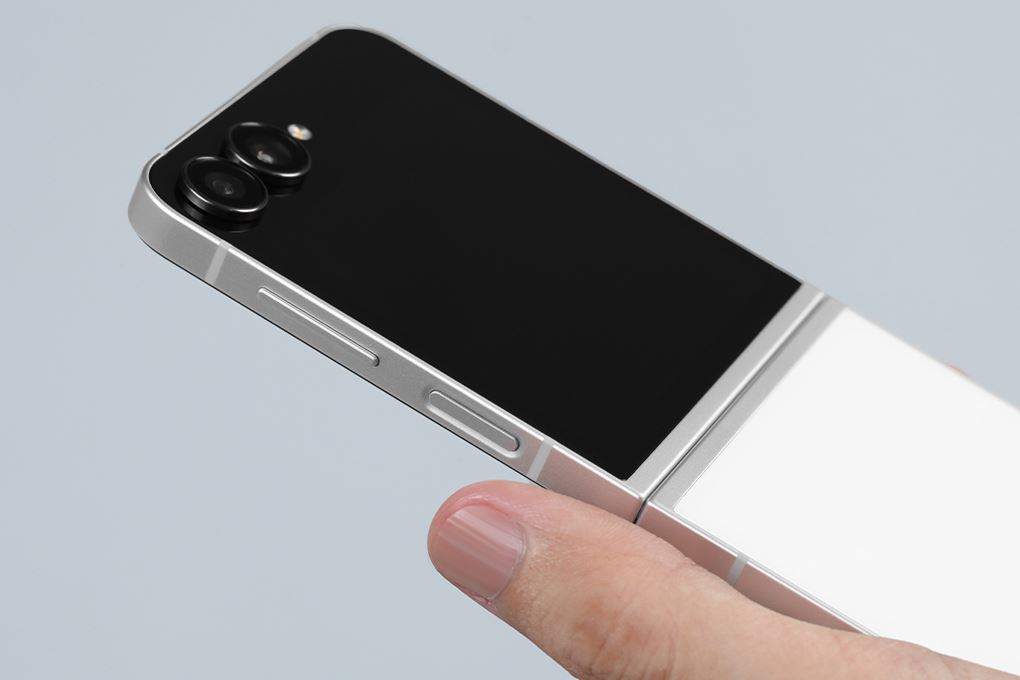 Điện thoại Samsung Galaxy Z Flip7 FE 5G 8GB/128GB Màu Trắng