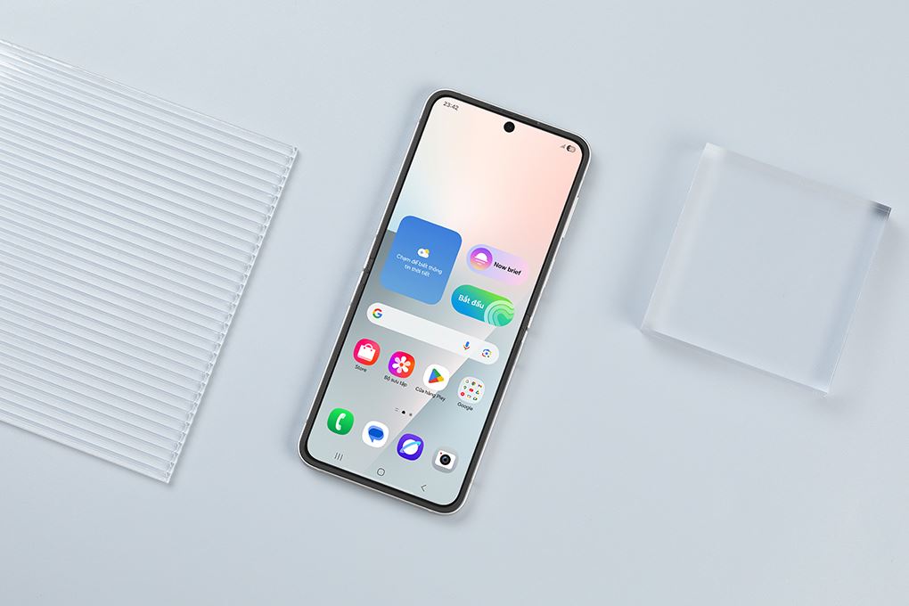Điện thoại Samsung Galaxy Z Flip7 FE 5G 8GB/128GB Màu Trắng