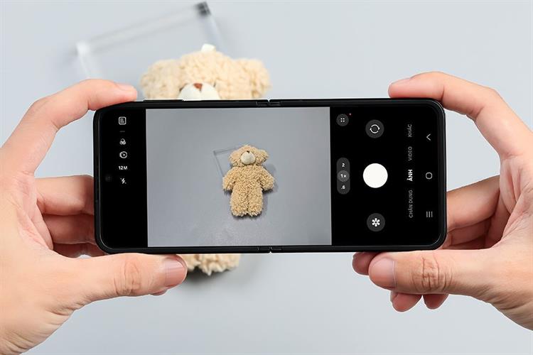 Điện thoại Samsung Galaxy Z Flip7 FE 5G 8GB/256GB Màu Đen