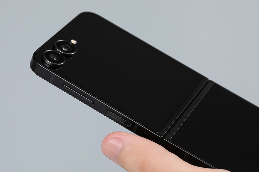 Điện thoại Samsung Galaxy Z Flip7 FE 5G 8GB/256GB Màu Đen