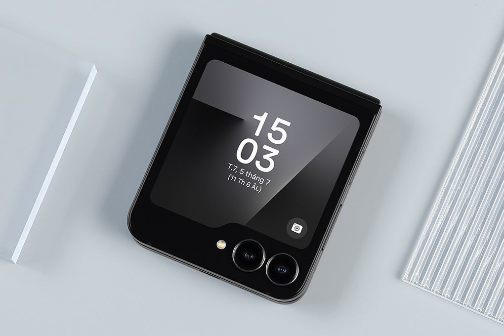 Điện thoại Samsung Galaxy Z Flip7 FE 5G 8GB/256GB Màu Đen