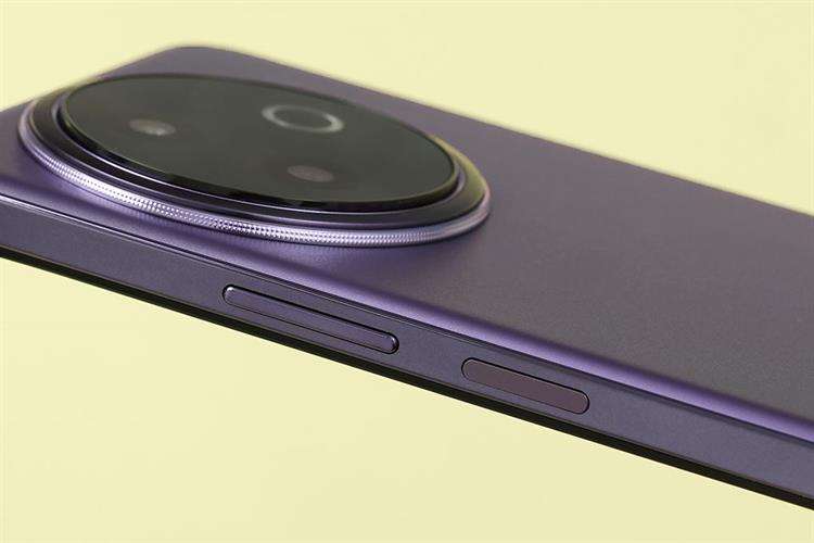 Điện thoại vivo Y39 5G 8GB/256GB Màu Tím