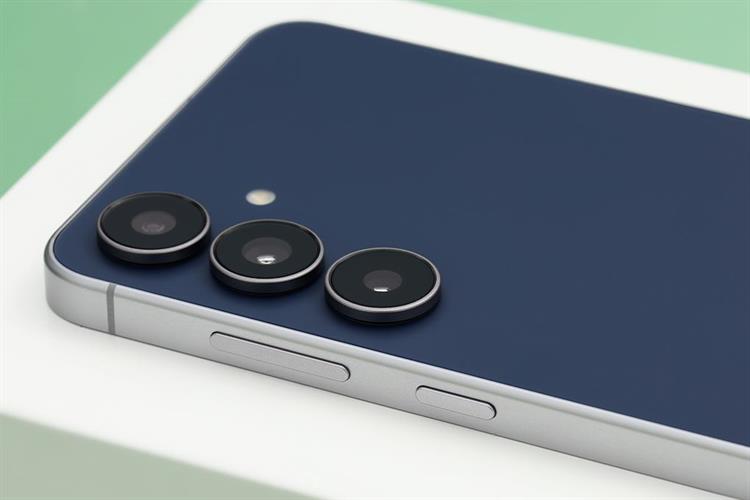 Điện thoại Samsung Galaxy S25 FE 5G 8GB/128GB Màu Xanh Navy