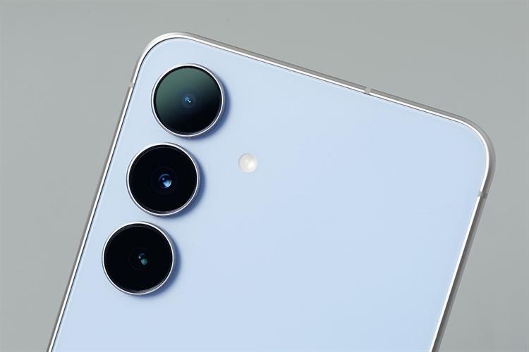 Điện thoại Samsung Galaxy S25 FE 5G 8GB/256GB Màu Xanh dương nhạt