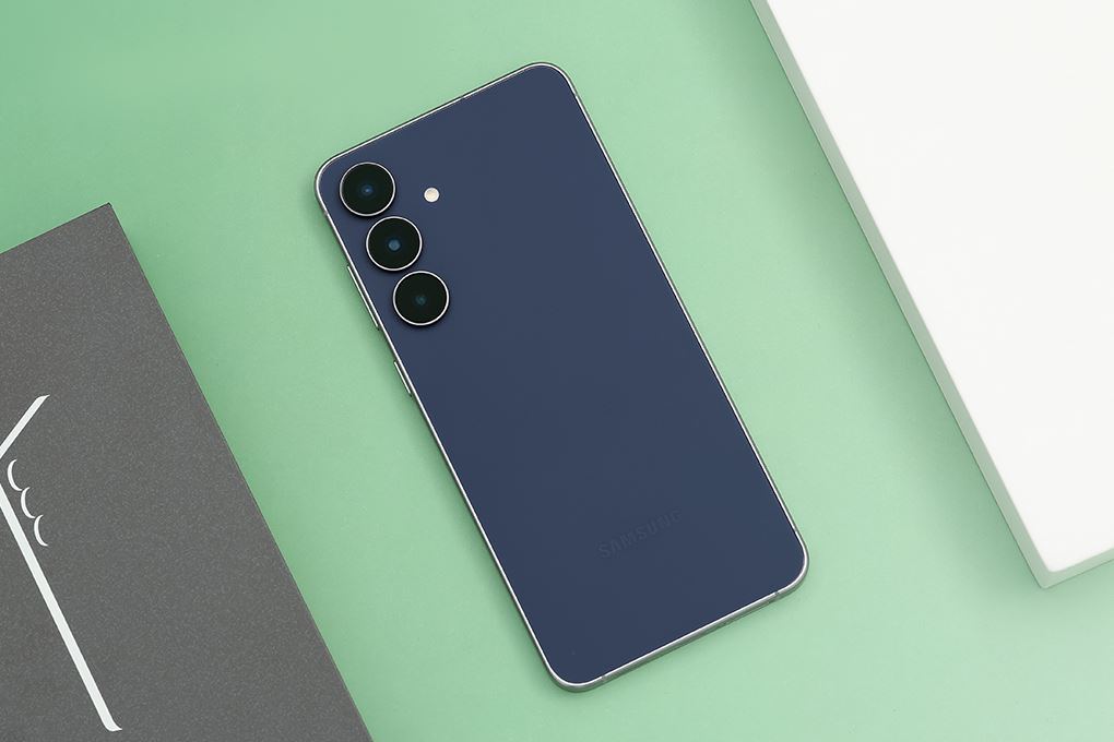 Điện thoại Samsung Galaxy S25 FE 5G 8GB/256GB Màu Xanh Navy