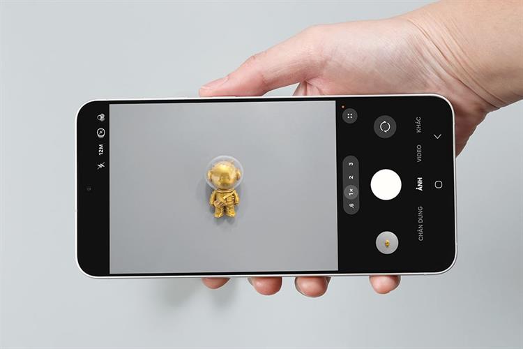 Điện thoại Samsung Galaxy S25 FE 5G 8GB/512GB Trắng/Xanh Navy Màu Trắng