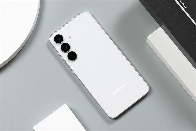 Điện thoại Samsung Galaxy S25 FE 5G 8GB/512GB Trắng/Xanh Navy Màu Trắng