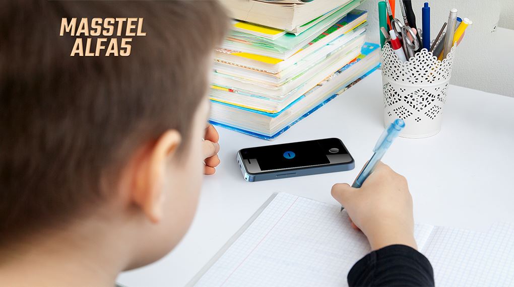 Điện Thoại Định Vị Trẻ Em Masstel Alfa 5 - Chế Độ Lớp Học Điện Thoại Định Vị Trẻ Em Masstel Alfa 5 - Chế Độ Lớp Học