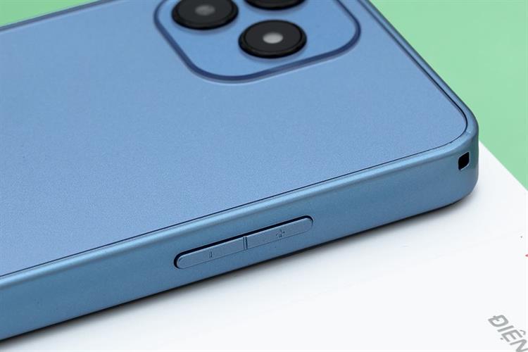 Điện thoại định vị trẻ em Masstel Alfa 5 Màu Xanh Dương