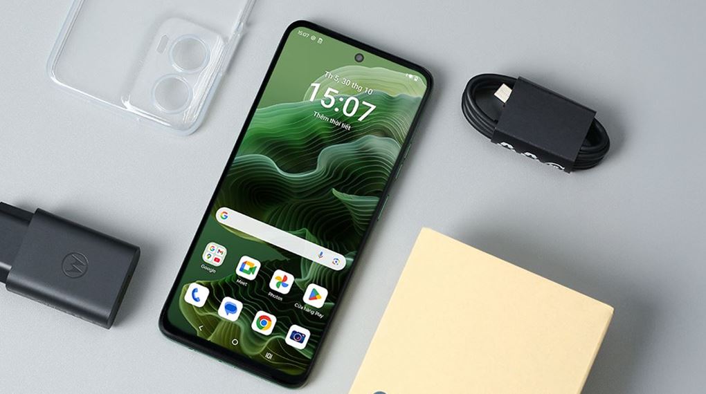 Tần số quét 120 Hz trên Motorola G35 5G giúp các nội dung từ phim ảnh đến game đồ họa hiển thị sống động và sắc nét Tần số quét 120 Hz trên Motorola G35 5G giúp các nội dung từ phim ảnh đến game đồ họa hiển thị sống động và sắc nét