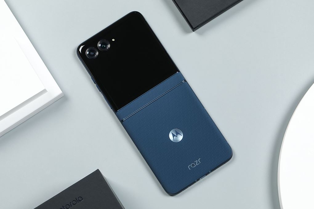 Điện thoại Motorola Razr 60 5G 8GB/256GB Màu Xanh Dương