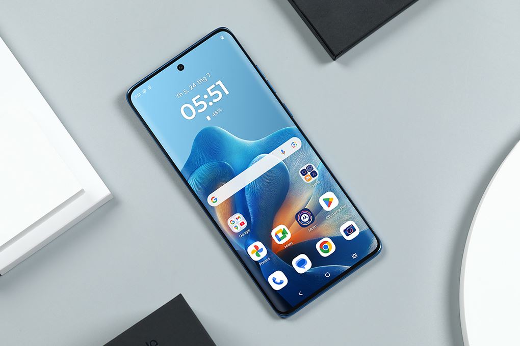 Điện thoại Motorola Edge 60 Fusion 5G 8GB/256GB Màu Xanh Nước Biển