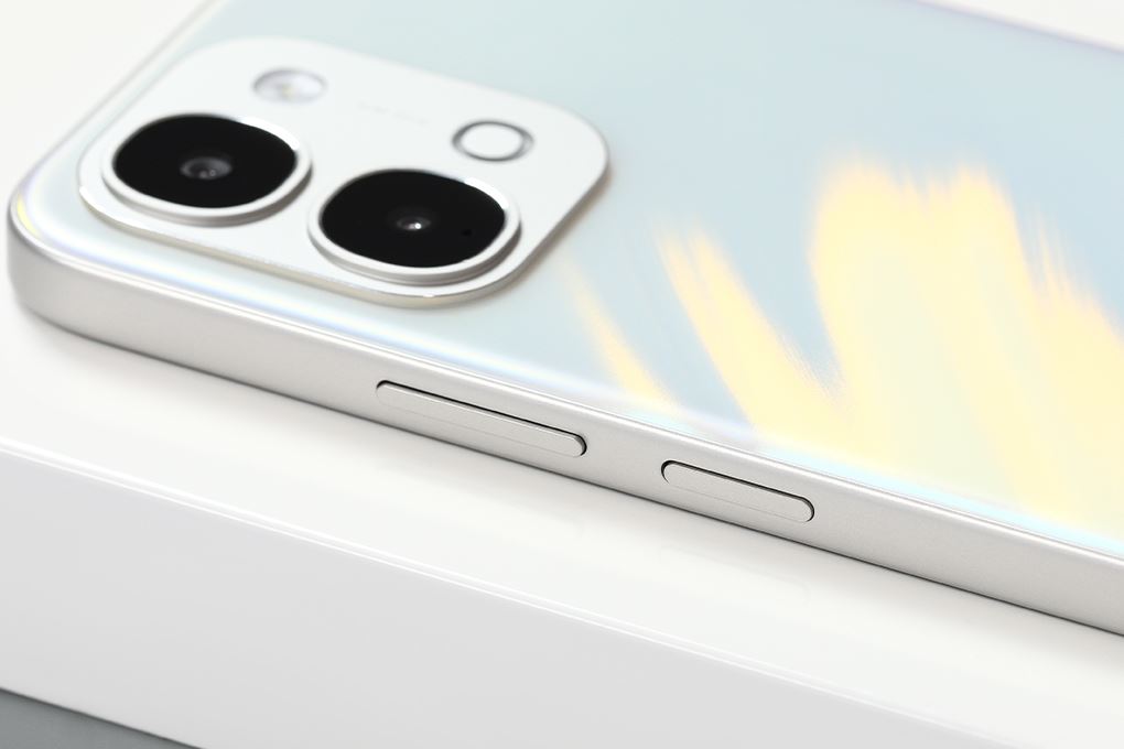 Điện thoại vivo Y31d 8GB/128GB Màu Trắng