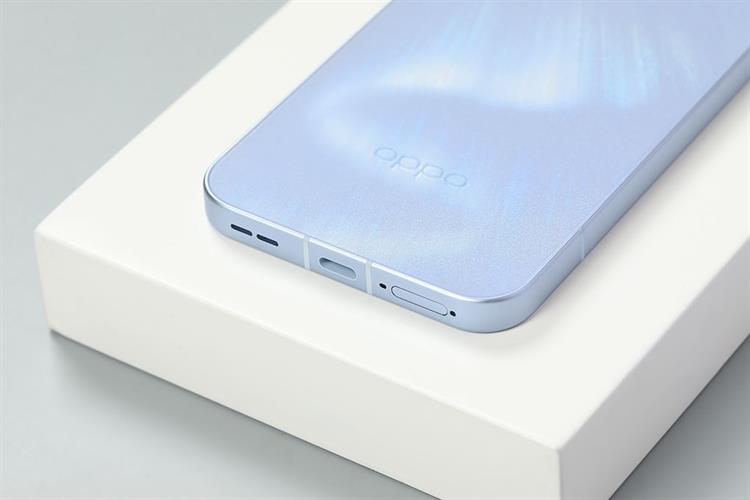 Điện thoại OPPO Reno15 Pro 5G 12GB/256GB Màu Xanh dương nhạt