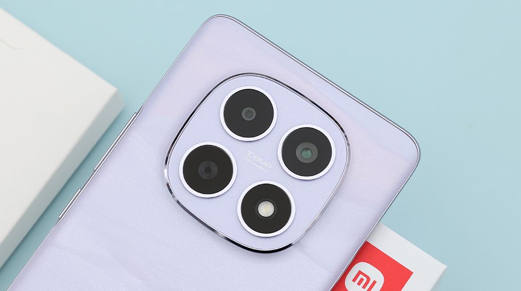 Xiaomi Redmi Note 15 5G có camera góc rộng 8 MP giúp thu trọn phong cảnh hùng vĩ, mang lại những khung hình bao quát và ấn tượng Xiaomi Redmi Note 15 5G có camera góc rộng 8 MP giúp thu trọn phong cảnh hùng vĩ, mang lại những khung hình bao quát và ấn tượng