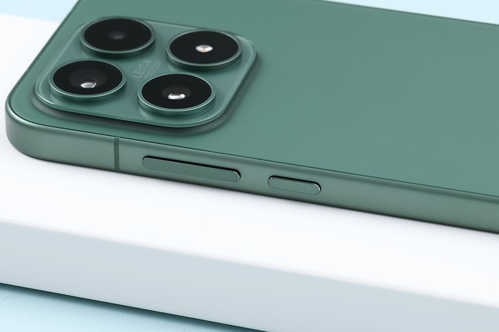 Điện thoại Xiaomi 17 5G 12GB/256GB Màu Xanh lá