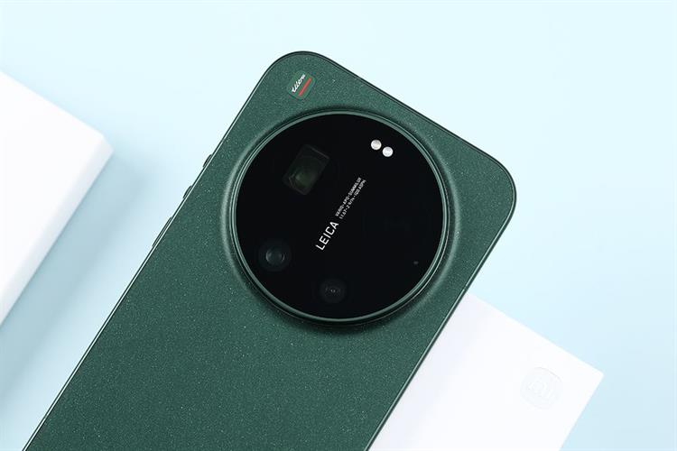 Điện thoại Xiaomi 17 Ultra 5G 16GB/512GB Màu Xanh lá