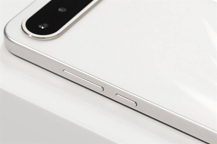 Điện thoại realme 16 5G 12GB/256GB Màu Trắng