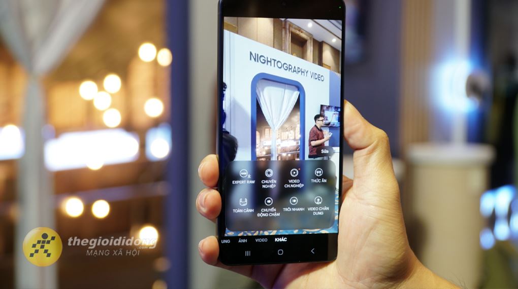 Samsung Galaxy S26 Plus 512GB tích hợp quay video chân dung giúp làm nổi bật chủ thể và xóa phông nền một cách tự nhiên, chuyên nghiệp Samsung Galaxy S26 Plus 512GB tích hợp quay video chân dung giúp làm nổi bật chủ thể và xóa phông nền một cách tự nhiên, chuyên nghiệp