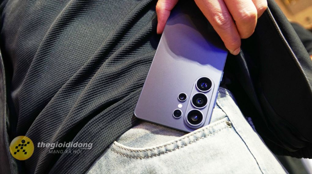 Samsung Galaxy S26 Ultra 512GB sở hữu pin bền bỉ cùng sạc nhanh tối ưu, hỗ trợ làm việc và giải trí cường độ cao hiệu quả Samsung Galaxy S26 Ultra 512GB sở hữu pin bền bỉ cùng sạc nhanh tối ưu, hỗ trợ làm việc và giải trí cường độ cao hiệu quả