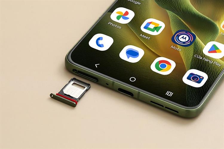 Điện thoại Motorola Edge 70 8GB/256GB Màu Xanh bộ đội