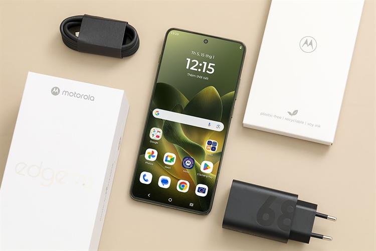 Điện thoại Motorola Edge 70 8GB/256GB Màu Xanh bộ đội