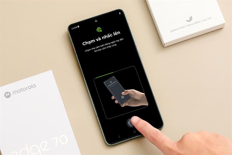 Điện thoại Motorola Edge 70 8GB/256GB Màu Xanh ngọc