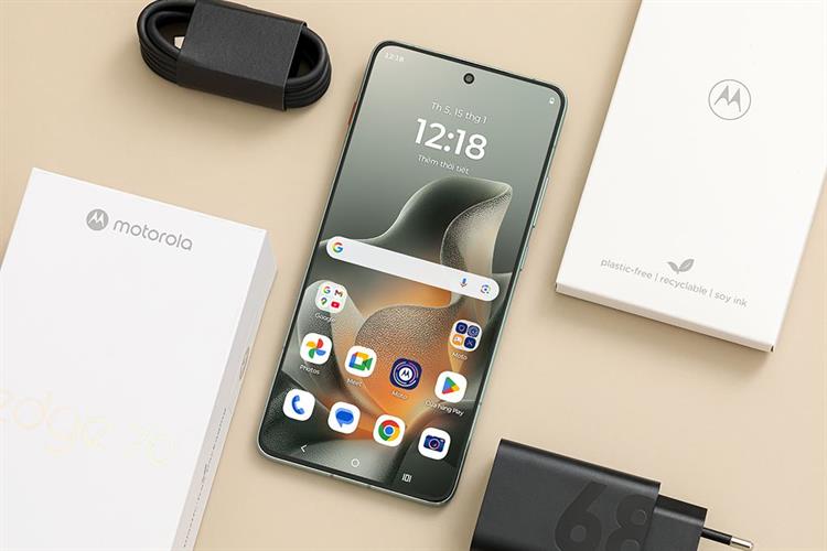 Điện thoại Motorola Edge 70 8GB/256GB Màu Xanh ngọc