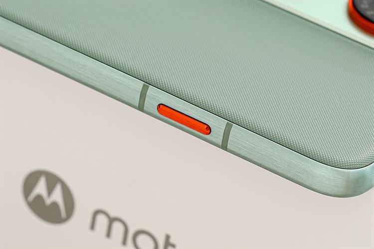 Điện thoại Motorola Edge 70 8GB/256GB Màu Xanh ngọc