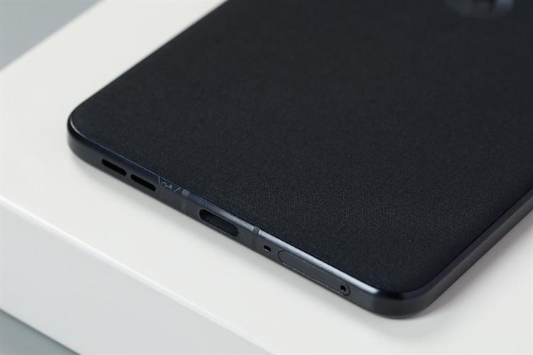 Điện thoại Motorola Signature 12GB/256GB Màu Ghi đen