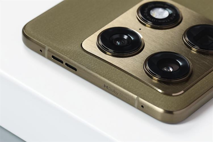 Điện thoại Motorola Signature 12GB/256GB Màu Xanh Oliu