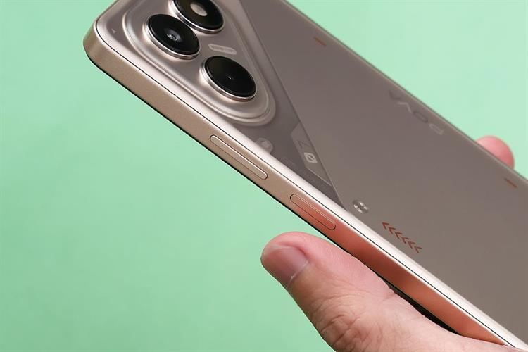 Điện thoại Tecno Pova 7 8GB/256GB Màu Nâu