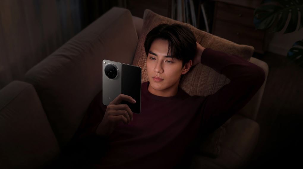 OPPO Find N6 tích hợp AI bảo vệ mắt, tự cân bằng màu sắc môi trường giúp giảm mỏi mắt khi xem video ban đêm OPPO Find N6 tích hợp AI bảo vệ mắt, tự cân bằng màu sắc môi trường giúp giảm mỏi mắt khi xem video ban đêm