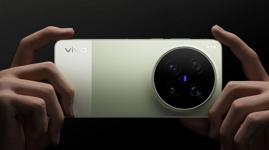 vivo X300 Ultra sở hữu cụm camera Biscuit đặc trưng và viền khía vân tinh xảo mang lại vẻ ngoài sang trọng như máy ảnh cổ điển vivo X300 Ultra sở hữu cụm camera Biscuit đặc trưng và viền khía vân tinh xảo mang lại vẻ ngoài sang trọng như máy ảnh cổ điển